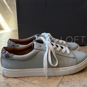 LOFT Women's Gray and White Sneakers